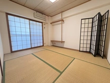 【大阪府/豊中市西泉丘】ハイロイヤル緑地公園パート2 A棟 和室