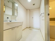 【大阪府/豊中市西泉丘】ハイロイヤル緑地公園パート2 A棟 洗面所