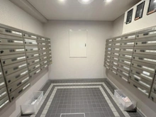 【大阪府/豊中市西泉丘】ハイロイヤル緑地公園パート2 A棟 メールBOX