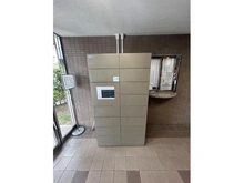 【大阪府/豊中市刀根山元町】ステイツ豊中ヒルズ 宅配BOX：不在時にも荷物が受け取れます。