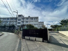 【大阪府/豊中市刀根山元町】ステイツ豊中ヒルズ 豊中市立十三中学校（現地より約200m）