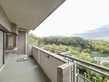 【大阪府/豊中市東泉丘】ジオ緑地公園 一番館 バルコニー：南側