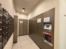 【兵庫県/尼崎市御園町】ローレルタワー尼崎 宅配BOX：左側：メールBOX