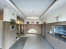 【大阪府/豊中市曽根東町】ステイツ豊中曽根東町 エントランス