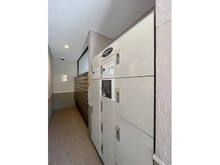 【大阪府/豊中市上新田】レジオン豊中・千里中央 宅配BOX