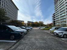 【大阪府/豊中市新千里南町】千里南町第一次住宅 駐車場