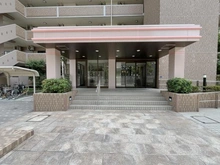 【大阪府/豊中市三和町】ロイヤルコート豊中 参番館 アプローチ