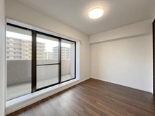 【大阪府/豊中市三和町】ロイヤルコート豊中 参番館 洋室