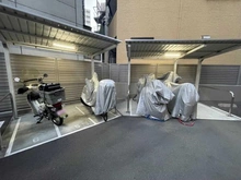 【大阪府/大阪市天王寺区寺田町】プレイズ天王寺 バイク置場