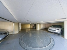 【東京都/練馬区下石神井】グランスイート上石神井 駐車場