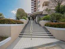 【埼玉県/狭山市入間川】コスモ狭山ロイヤルステージ アプローチ