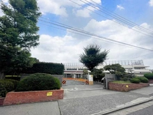 【東京都/練馬区東大泉】プラウドシティ大泉学園  東京都練馬区立大泉北中学校（現地より約820m）