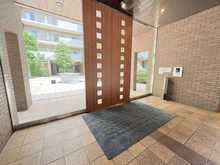 【東京都/練馬区東大泉】ウィズダム大泉学園 エントランス
