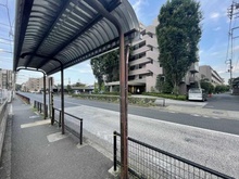 【東京都/練馬区石神井台】リーデンススクエア石神井台  バス停「小関」（現地より約180m）