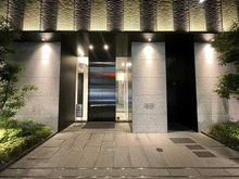 【東京都/荒川区東日暮里】クレヴィア日暮里 THE PLACE エントランス：夜バージョン