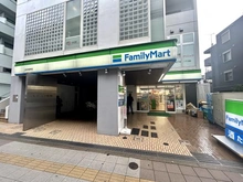 【東京都/世田谷区太子堂】藤和三軒茶屋コープ ファミリーマート三軒茶屋東店（現地より約40m）
