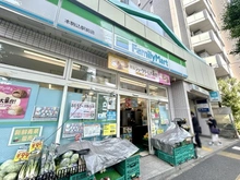 【東京都/文京区本駒込】シティハウス文京本駒込 ファミリーマート本駒込駅前店（現地より約400m）