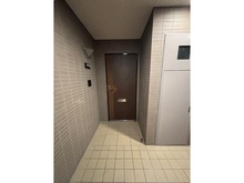 【東京都/台東区北上野】シーアイマンション上野 玄関：内廊下