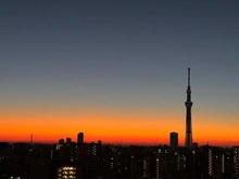 【東京都/荒川区東日暮里】クレヴィア日暮里 THE PLACE 眺望：バルコニーから撮影
夕方バージョン（ズームあり）