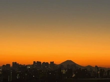 【東京都/荒川区東日暮里】クレヴィア日暮里 THE PLACE 眺望：夕方バージョン
サービスバルコニーから撮影（ズームあり）