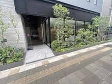 【東京都/荒川区西日暮里】イニシア日暮里 マンション入口