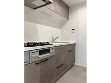 【埼玉県/さいたま市中央区新中里】ダイアパレス与野 キッチン：新規交換されたシステムキッチンになります