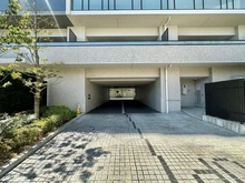 【栃木県/宇都宮市宮みらい】プラウド宇都宮 駐車場・バイク出入口