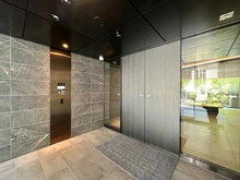 【埼玉県/さいたま市大宮区桜木町】プラウド大宮桜木町 エントランス