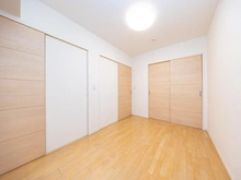 【埼玉県/さいたま市中央区上落合】パークスクエアさいたま新都心 エアーズコート 洋室：LDK横：約5.8帖