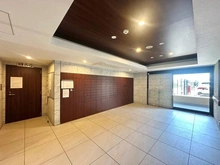 【埼玉県/さいたま市大宮区寿能町】サンクレイドル大宮公園レジデンス エントランス：メール・宅配ボックスコーナー