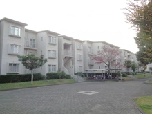 【神奈川県/秦野市鶴巻南】鶴巻ガーデンシティひかりの街　A号棟 外観