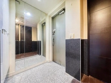 【埼玉県/さいたま市中央区円阿弥】キララガーデン　ガーデンコート 玄関