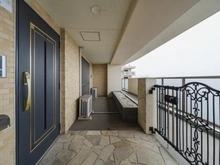 【東京都/八王子市大和田町】グランシティレイディアントアクアヴィータ 玄関