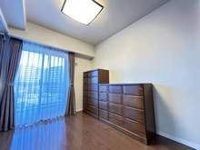 【東京都/立川市曙町】シティテラス立川 洋室：家具調度品は価格に含まれません