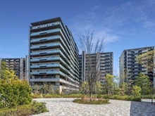 【東京都/日野市多摩平】プラウドシティ豊田多摩平の森 B棟 外観：右がB棟