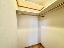 【神奈川県/鎌倉市岡本】レックスガーデン鎌倉岡本 収納：ウォークインクローゼット