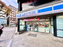 【東京都/立川市曙町】セレナハイム立川スクエアコート ローソン立川曙橋店（現地より約220m）