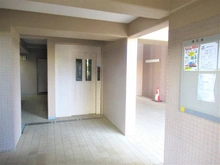 【東京都/八王子市みなみ野】ヴェルディールみなみ野東 3号棟 共用部：エレベーターホール