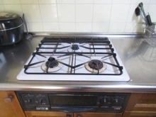 【東京都/八王子市みなみ野】ヴェルディールみなみ野東 3号棟 キッチン：三口コンロ