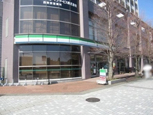 【東京都/八王子市みなみ野】ヴェルディールみなみ野東 3号棟 ファミリーマート八王子みなみ野店（現地より約275m）