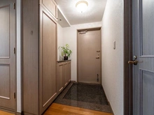 【東京都/八王子市南大沢】ドミナス多摩南大沢 玄関