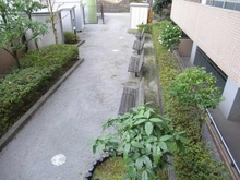 【東京都/八王子市大塚】エフヴェール・ヒルズ エアリーコート 敷地内