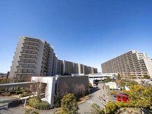 【東京都/日野市大字日野】ニューロシティ D棟 外観：左奥側