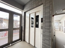 【東京都/東大和市立野】ラング・マンション玉川上水 エレベーター