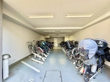 【東京都/府中市宮西町】ガーラ・レジデンス府中 駐輪場