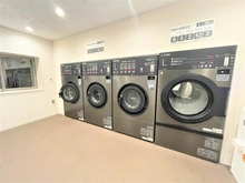 【東京都/昭島市代官山】プレミスト昭島モリパークレジデンス 共用施設：ランドリースペース