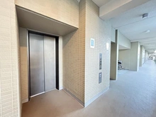 【東京都/昭島市代官山】プレミスト昭島モリパークレジデンス 共用部：エレベーター