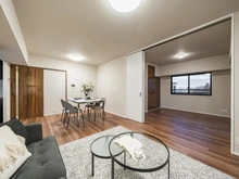 【神奈川県/横浜市西区宮崎町】プレシス横濱紅葉坂 LDK：奥洋室
（※家具・調度品等は販売価格に含まれておりません）