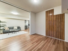 【神奈川県/横浜市西区宮崎町】プレシス横濱紅葉坂 洋室：奥LDK
（※家具・調度品等は販売価格に含まれておりません）