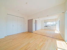 【東京都/品川区戸越】戸越公園マンション LDK：（手前）洋室